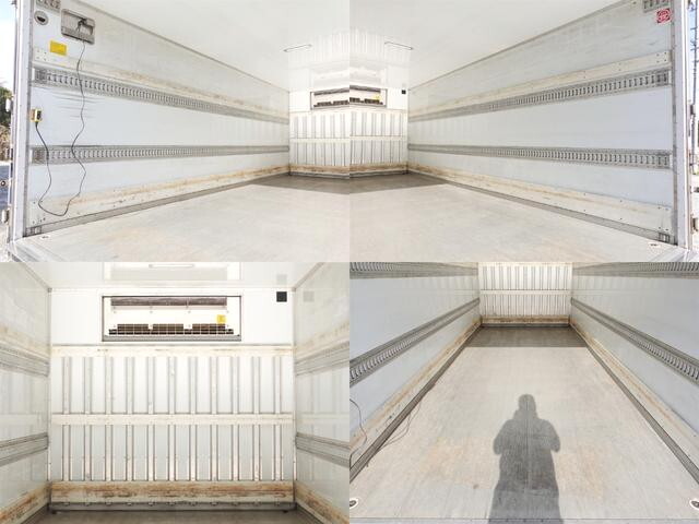 いすゞフォワード冷凍車（冷蔵車）中型（4t）[写真13]