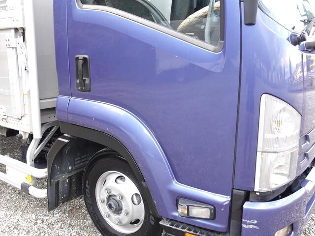 いすゞフォワードアルミウイング中型（4t）[写真04]