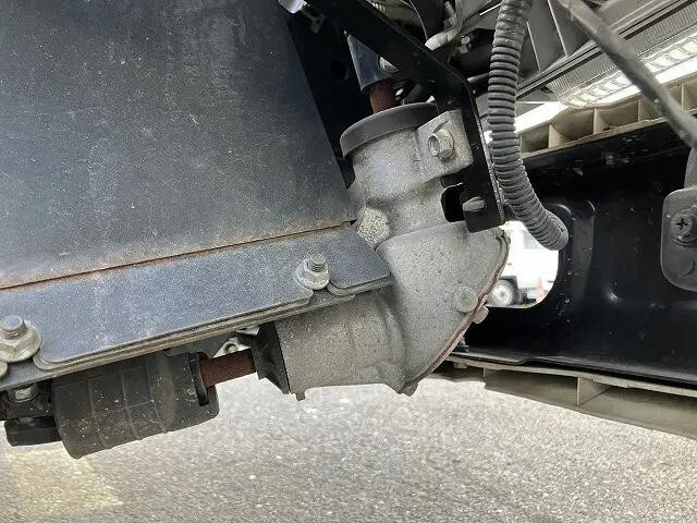 いすゞエルフ平ボディ小型（2t・3t）[写真16]