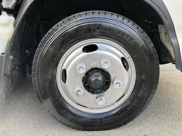 いすゞエルフ平ボディ小型（2t・3t）[写真18]