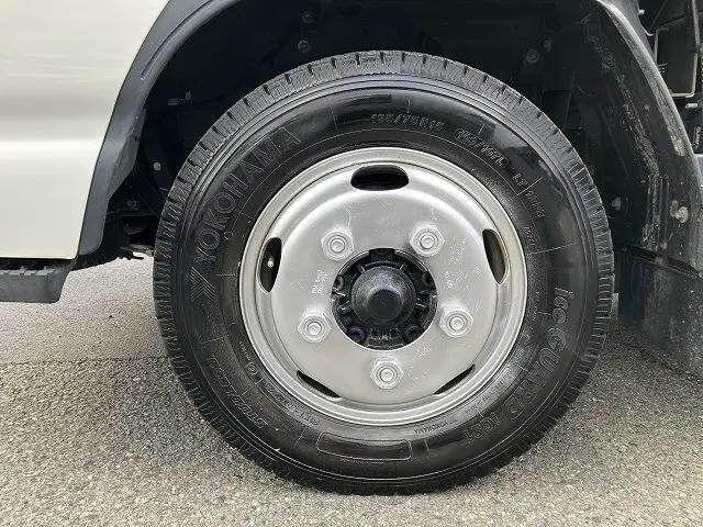 いすゞエルフ平ボディ小型（2t・3t）[写真19]