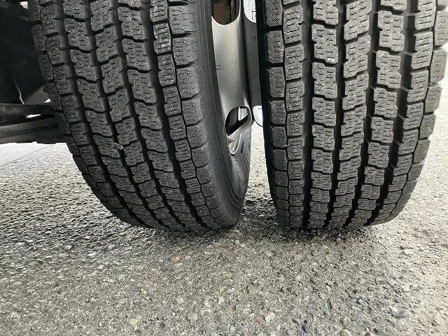 いすゞエルフ平ボディ小型（2t・3t）[写真20]