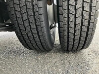 いすゞエルフ平ボディ小型（2t・3t）[写真21]