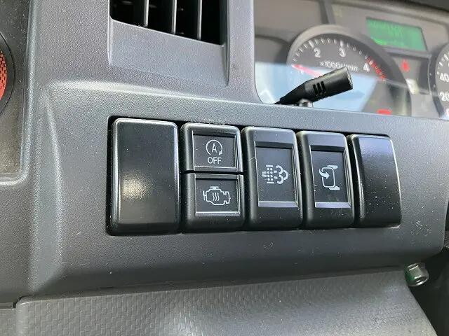 いすゞエルフ平ボディ小型（2t・3t）[写真28]