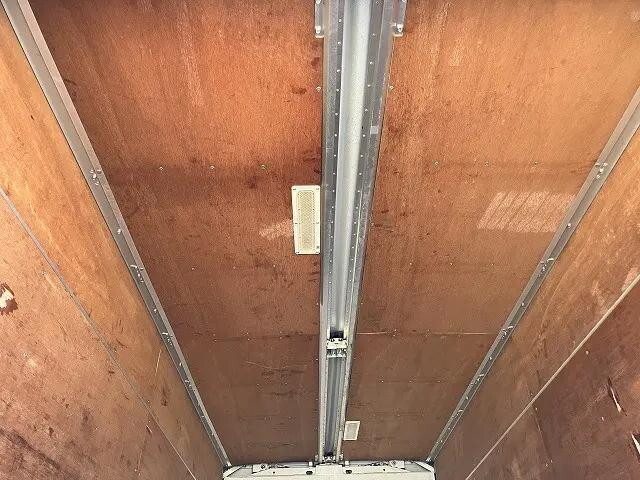 三菱ふそうキャンターアルミウイング小型（2t・3t）[写真14]