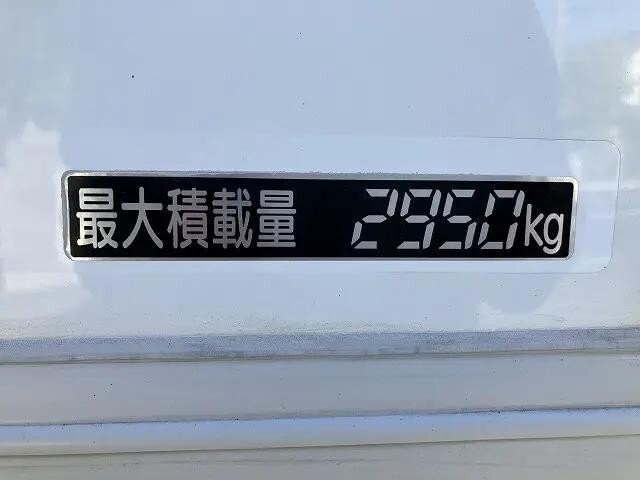 三菱ふそうキャンターアルミウイング小型（2t・3t）[写真19]