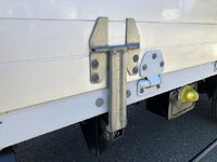 三菱ふそうキャンターアルミウイング小型（2t・3t）[写真21]