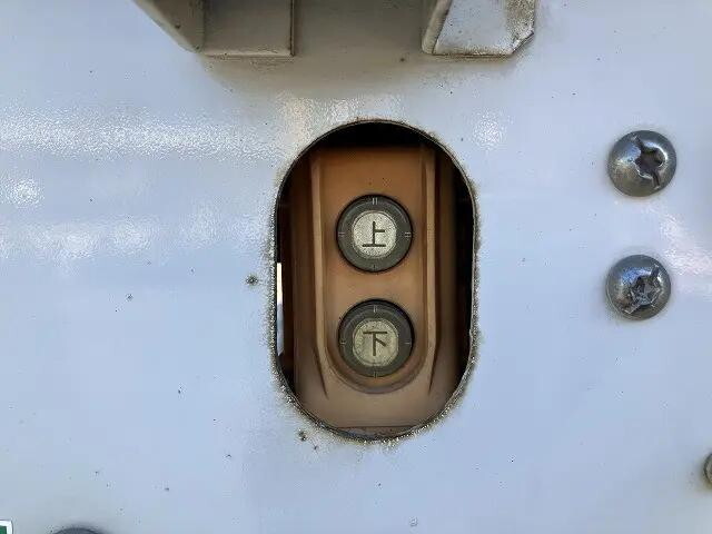 三菱ふそうキャンターアルミウイング小型（2t・3t）[写真29]