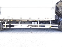 いすゞフォワードアルミウイング中型（4t）[写真19]