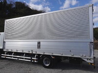 いすゞフォワードアルミウイング中型（4t）[写真09]