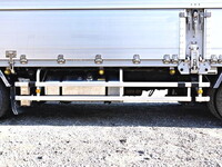 UDトラックスクオンアルミウイング大型（10t）[写真24]