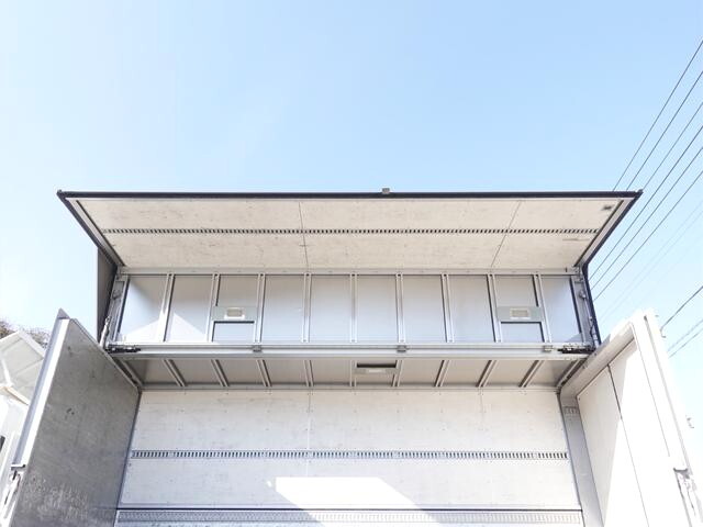 いすゞフォワードアルミウイング中型（4t）[写真12]