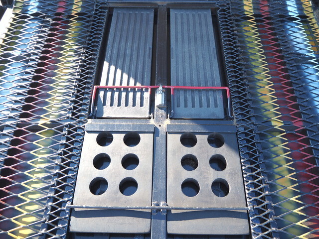 日野レンジャーキャリアカー増トン（6t・8t）[写真11]