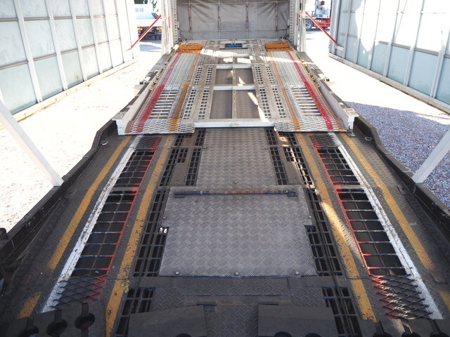 日野レンジャーキャリアカー増トン（6t・8t）[写真12]