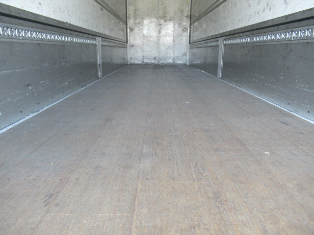 三菱ふそうスーパーグレートパネルウイング大型（10t）[写真13]