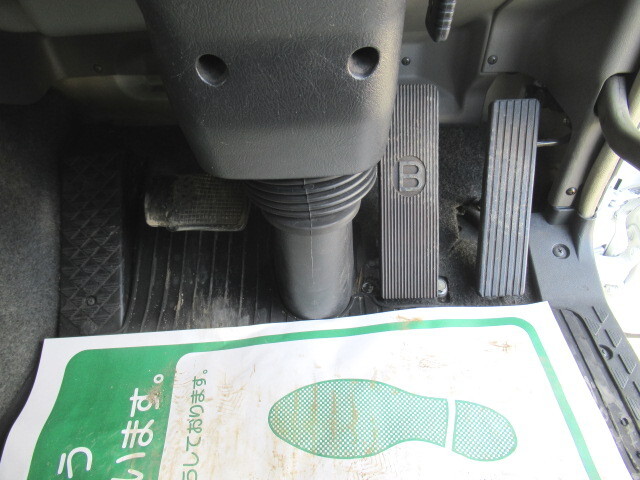 三菱ふそうスーパーグレートパネルウイング大型（10t）[写真31]