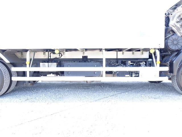 いすゞフォワードアルミバン中型（4t）[写真17]