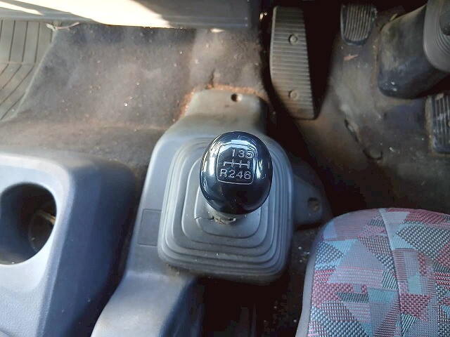 日野レンジャークレーン3段増トン（6t・8t）[写真23]