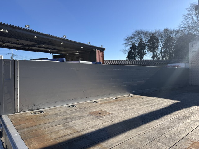 いすゞフォワードクレーン4段中型（4t）[写真10]