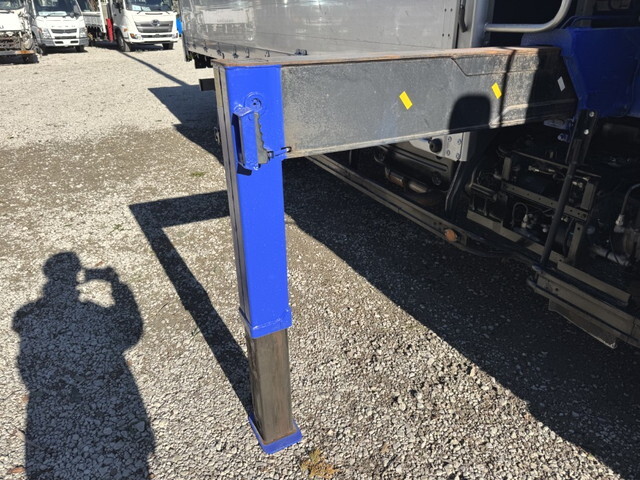 いすゞフォワードクレーン4段中型（4t）[写真19]