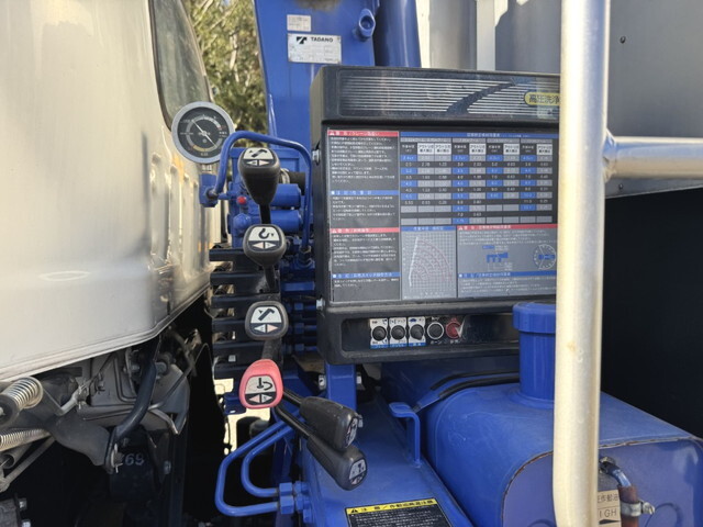 いすゞフォワードクレーン4段中型（4t）[写真23]