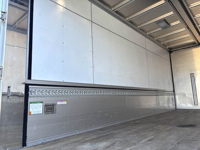 日野レンジャーアルミウイング中型（4t）[写真14]