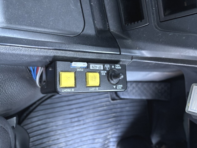 三菱ふそうスーパーグレートダンプ大型（10t）[写真16]