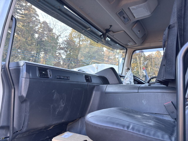 三菱ふそうスーパーグレートダンプ大型（10t）[写真21]