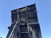 三菱ふそうスーパーグレートダンプ大型（10t）[写真24]