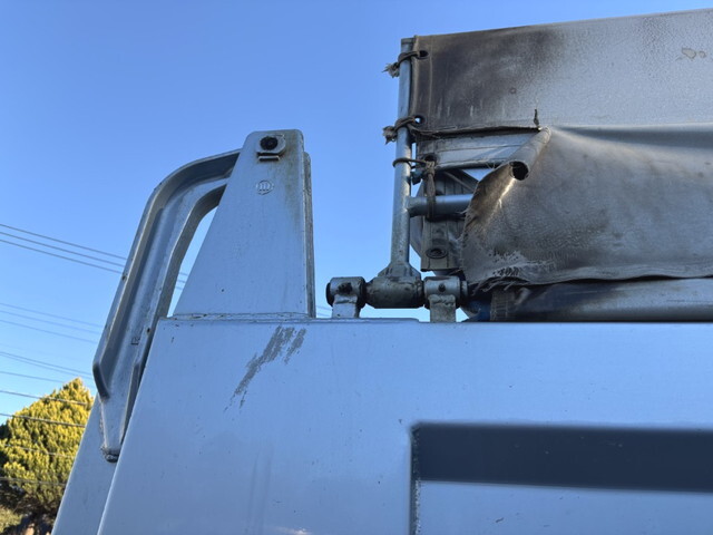 三菱ふそうスーパーグレートダンプ大型（10t）[写真38]