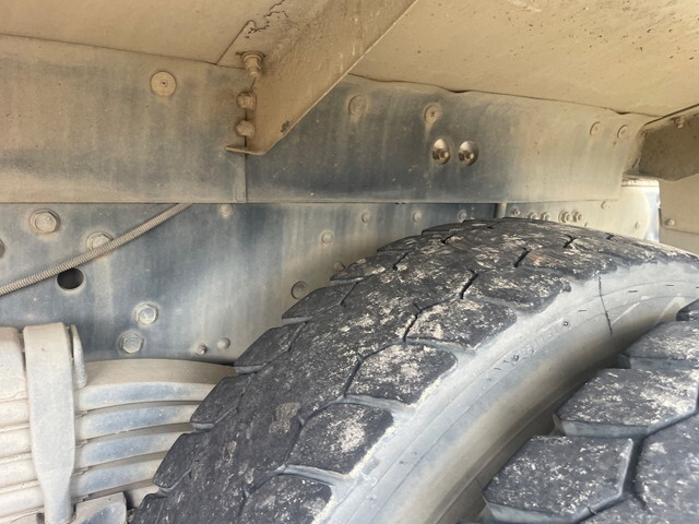 三菱ふそうスーパーグレートミキサー車（コンクリートミキサー）大型（10t）[写真16]