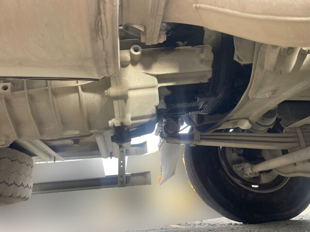 三菱ふそうスーパーグレートミキサー車（コンクリートミキサー）大型（10t）[写真20]