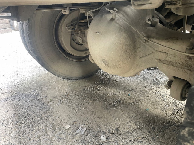 三菱ふそうスーパーグレートミキサー車（コンクリートミキサー）大型（10t）[写真24]