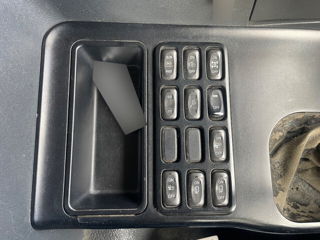 三菱ふそうスーパーグレートミキサー車（コンクリートミキサー）大型（10t）[写真32]