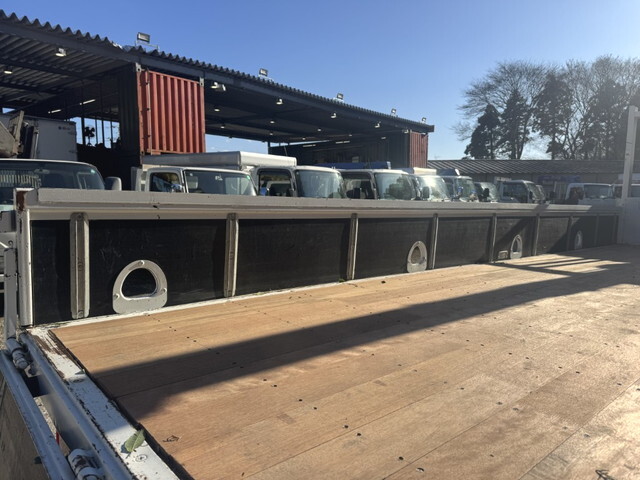 いすゞフォワードクレーン4段中型（4t）[写真10]