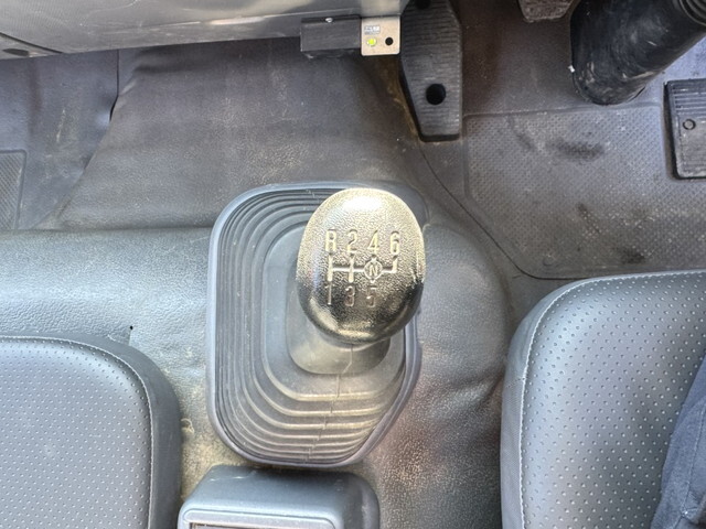 いすゞフォワードクレーン4段中型（4t）[写真21]