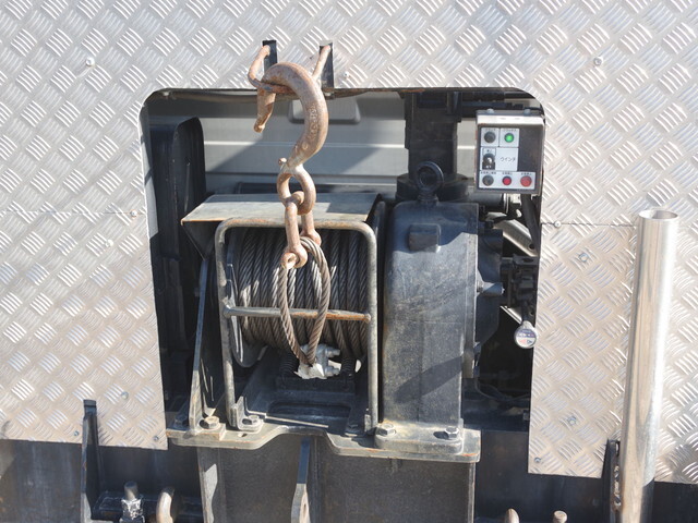 UDトラックスクオンセルフローダー大型（10t）[写真13]