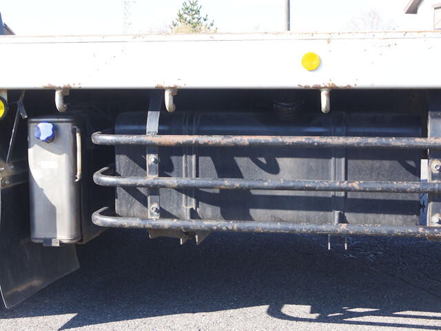 UDトラックスクオンセルフローダー大型（10t）[写真19]