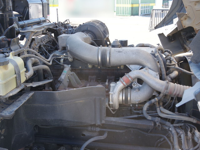 UDトラックスクオンセルフローダー大型（10t）[写真27]