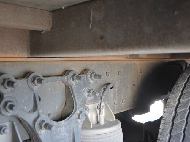 UDトラックスクオンセルフローダー大型（10t）[写真08]