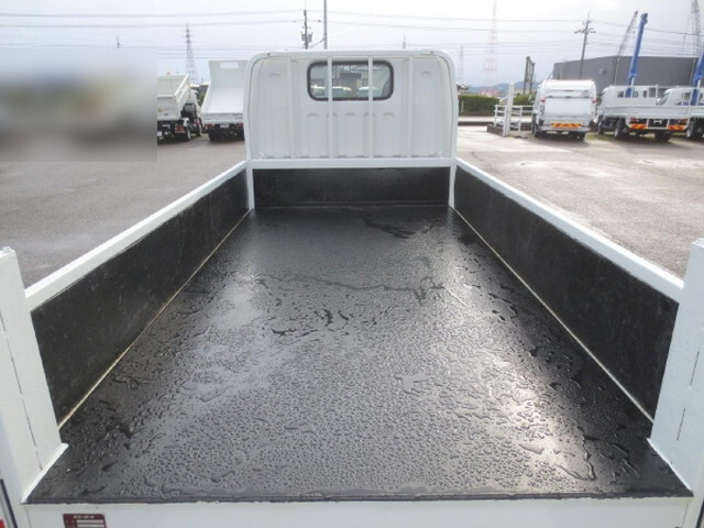 三菱ふそうキャンター平ボディ小型（2t・3t）[写真09]