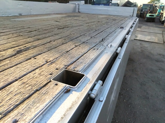 日野レンジャークレーン3段増トン（6t・8t）[写真17]