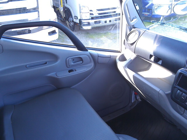 日野デュトロローダーダンプ小型（2t・3t）[写真20]