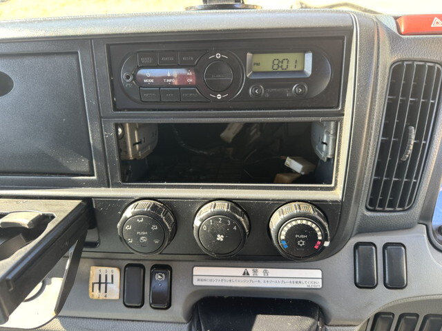 三菱ふそうキャンタークレーン4段小型（2t・3t）[写真25]