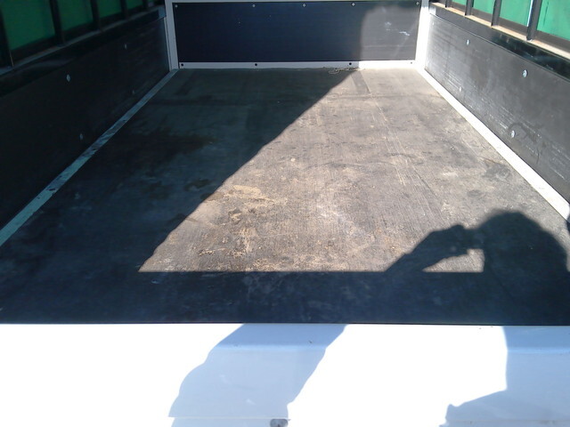 いすゞエルフ幌車小型（2t・3t）[写真22]