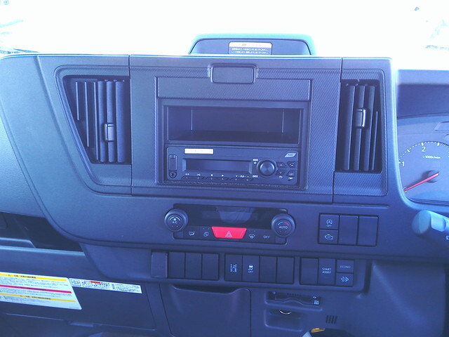 いすゞエルフ幌車小型（2t・3t）[写真28]