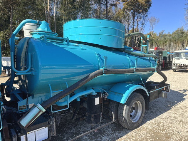 三菱ふそうキャンターバキュームカー小型（2t・3t）[写真13]