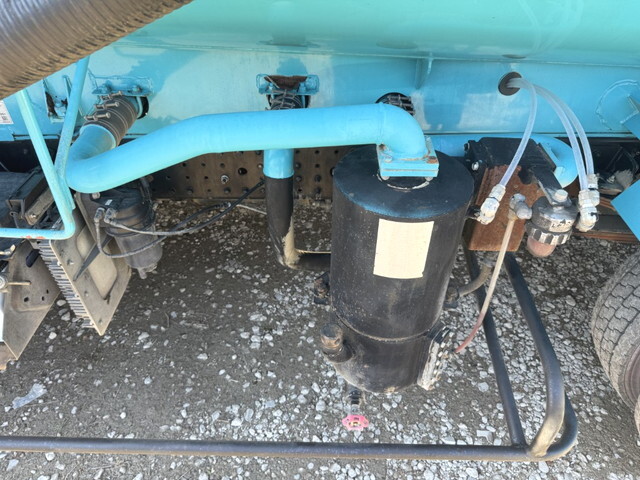 三菱ふそうキャンターバキュームカー小型（2t・3t）[写真28]