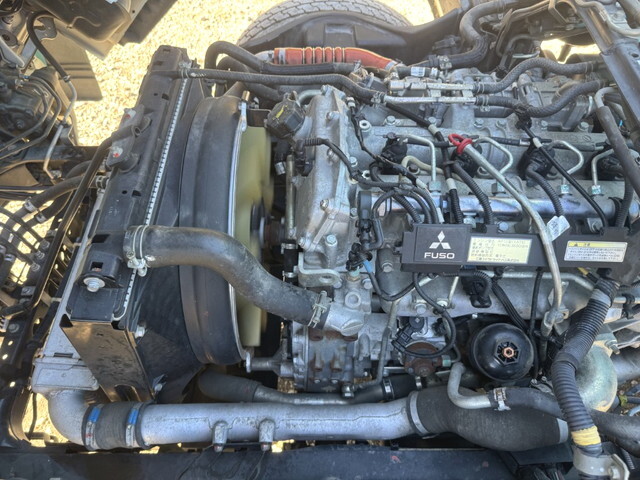 三菱ふそうキャンターバキュームカー小型（2t・3t）[写真31]