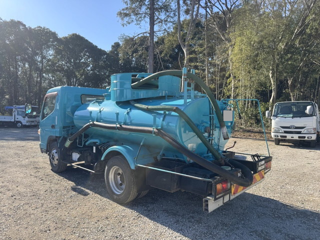 三菱ふそうキャンターバキュームカー小型（2t・3t）[写真04]